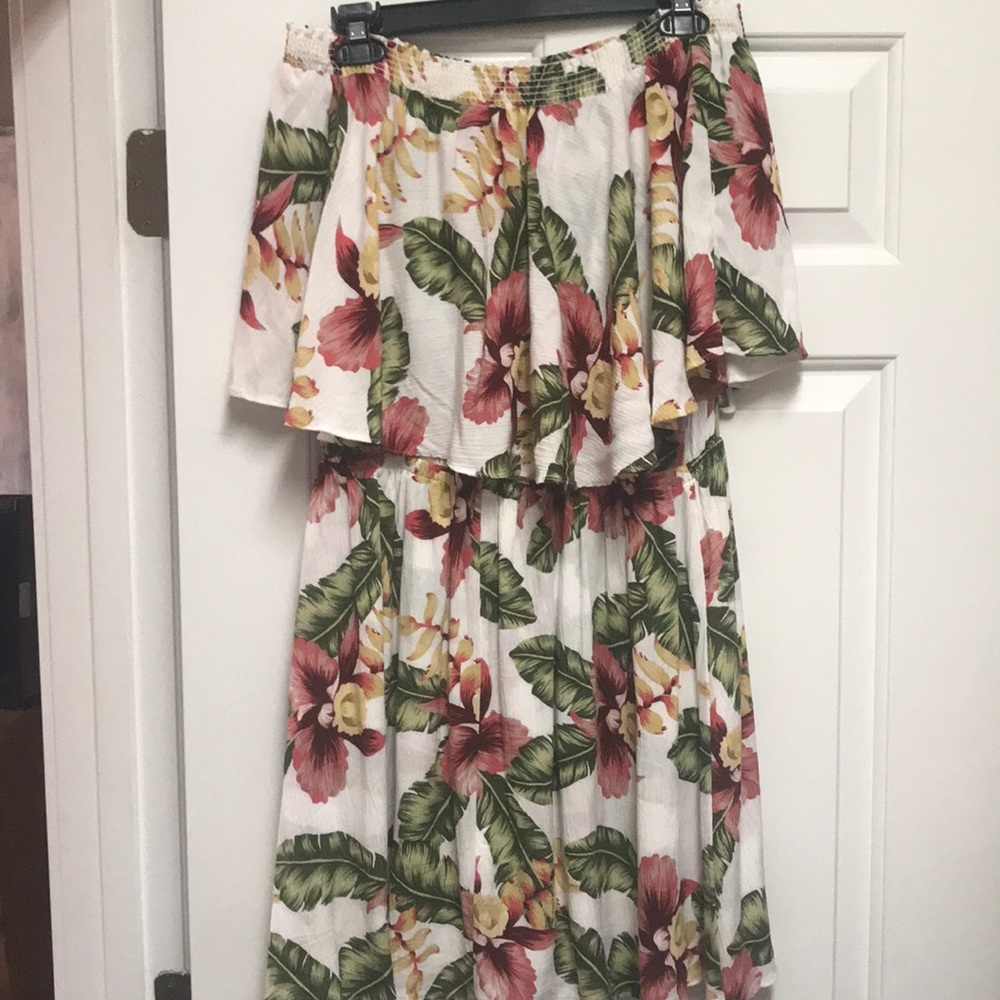 Show me your Mumu Off-Shoulder Dress